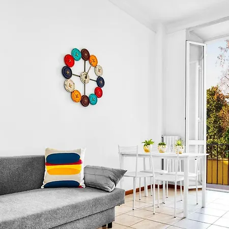 Flat Near Station Apartment
